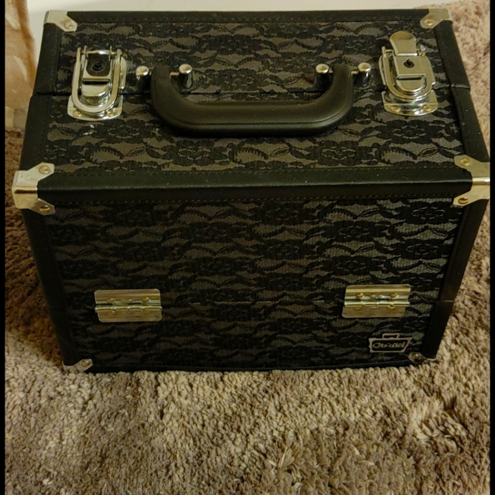 Cosmetic tote